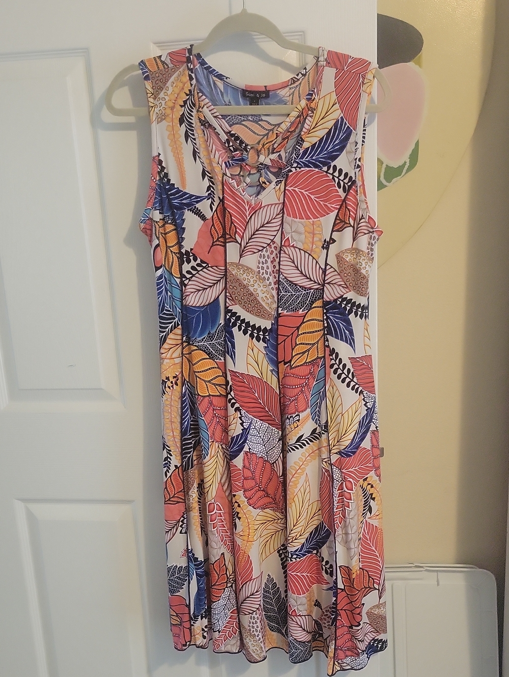 Sami & Jo SzLg Multicolor Leaf-Print Sleeveless V-Neck Top with Ring Detail